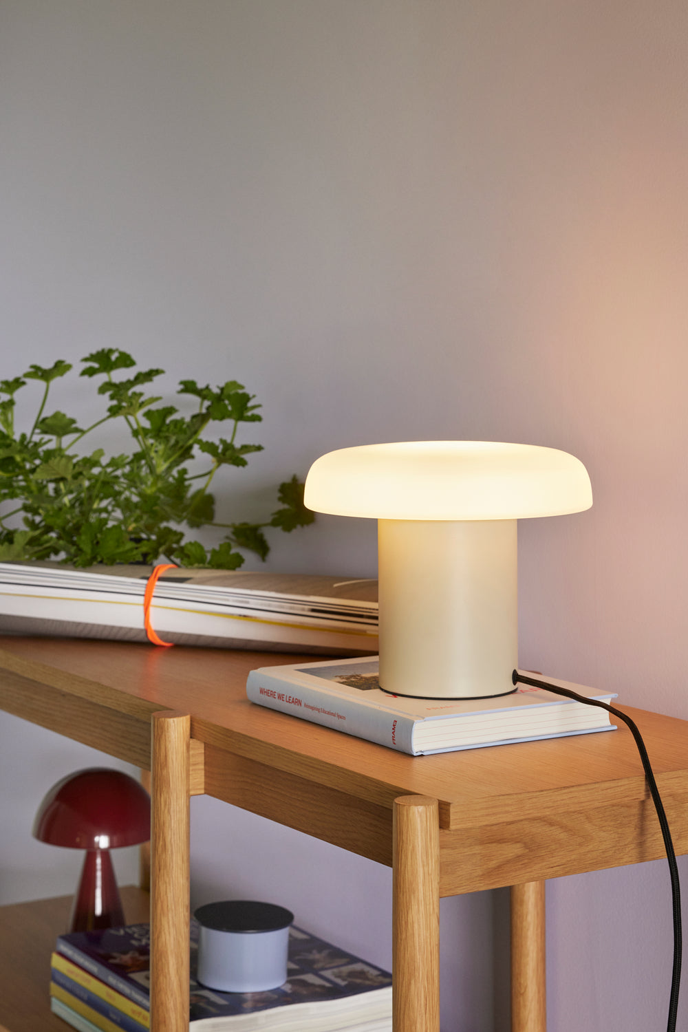 Hübsch Ateliers Table Lamp, Sand/White